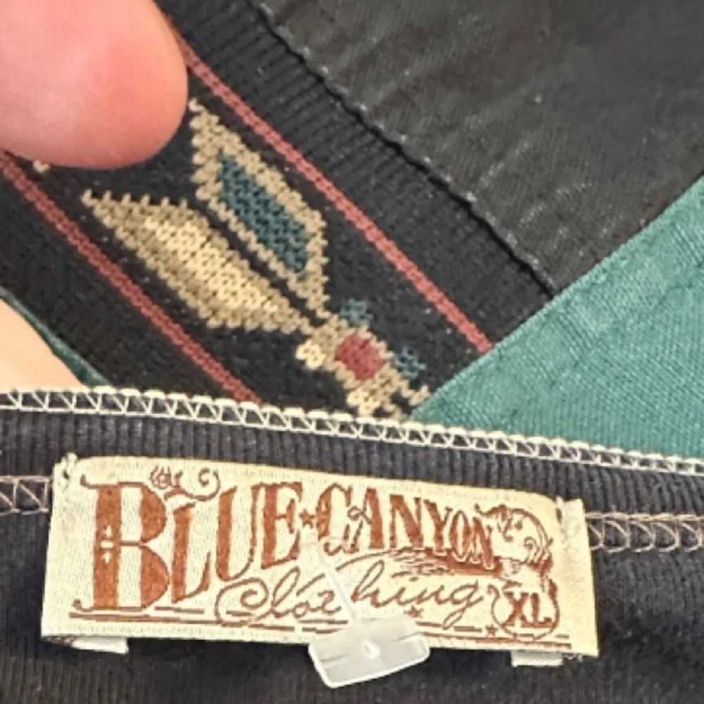 Blue Canyon Clothing Venice Italy Black Shirt